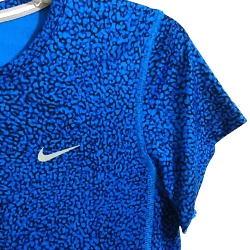 Nike Running Dri-Fit Performance Tee Size Small - image 3